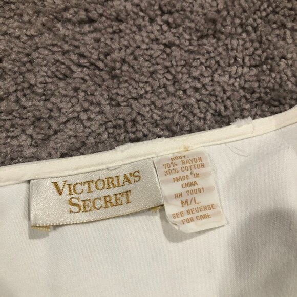 Victoria's Secret Gold Tag Vintage White Cream Embroidered Tunic Night Shirt - Picture 4 of 8